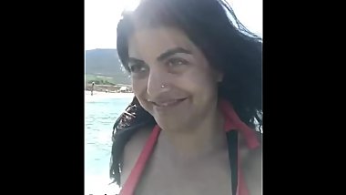 Shrnaz hot brest