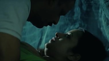 Sexy Sccene of Gangs Of Wasseypur