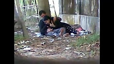 Deshi Cute LOver Sucking Big Cock In Public Park