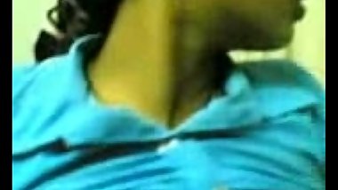 Mallu girls show her boobs to bf
