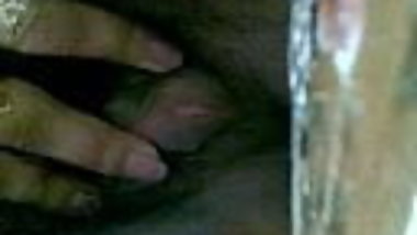 Indian Aunty expose her Hairy Pussy