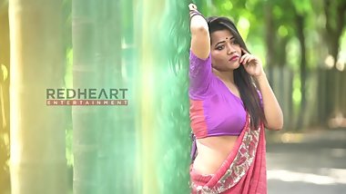 Indian model- Busty - Wet Look - Black Saree - Desi