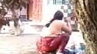 Chubby Aunti bath catpured