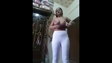 Sri lankan sexy muslim woman take off her cloths