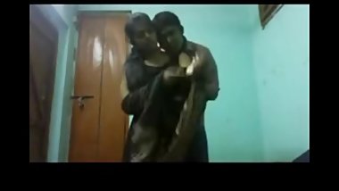 Sexy Indian Woman Gets Molested On WebCam on hotcamgirls . in
