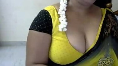 AUNTY3