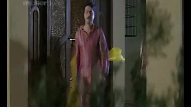 05 urvashi