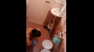 Sexy Desi Bhabhi Shower Video Leaked - Indian Porn