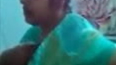JAMUNARANI SHOWING HER BOOBS