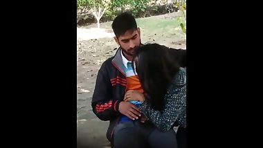 Indian college girl hard fucking (Bihar) on valentine day with boy friend