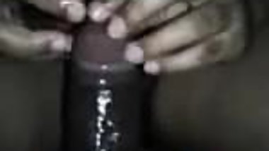 putting condom and juicy pussy