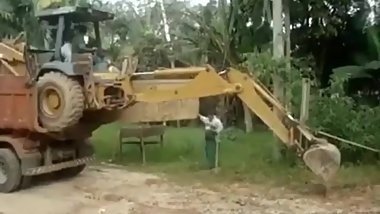 Load jcb without ramp