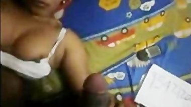 Northindian Aunty Show her Huge Boobs and doing Hanjob to her Boos