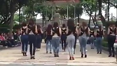 DANCE
