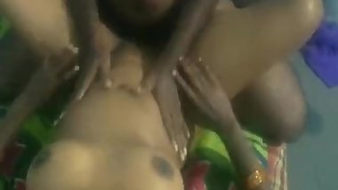 DESI GIRL MOAN LOUD 