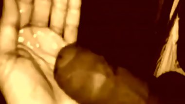 Indian jerks boyfriend and takes cum on her hand