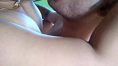 kissing