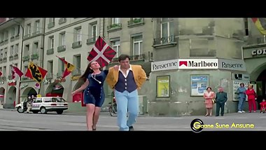 Karisma Kapoor Bollywood Hottie
