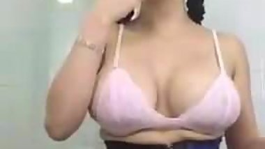 hot figured lady in bathroom