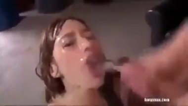 Top video~She got a cum shower