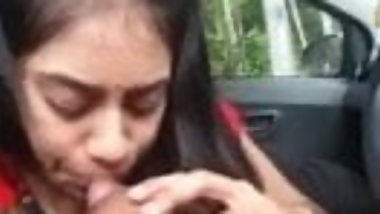 indian cute girl blow job in car