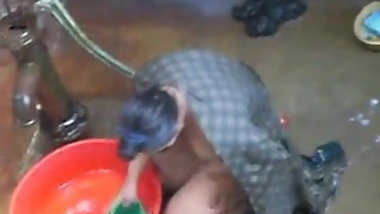 Neighbour hidden Bath 4