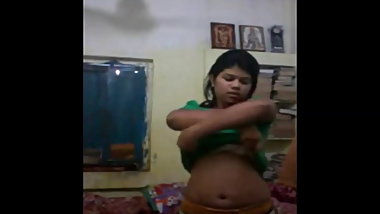 bangla slut chinmoyee masturbates on cam