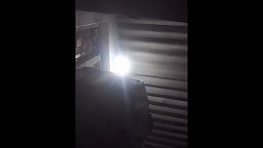 MIGO LIVE INDIAN WIFE GIVES MAN HANDJOB