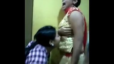 Indian College girls sexy dance