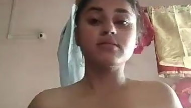 teen indian show her big boobs selfie