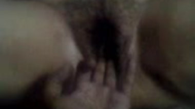 BJ and Fingering my Kaamwali