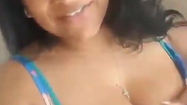 North indian aunty show her off
