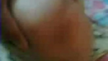 Chubby dark skin Indian housewife gives head