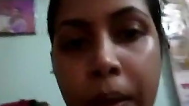 Indian village aunty nude after bathing