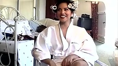 Behind the scenes with Sunny Leone (2002)