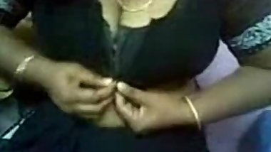 Indian mature aunty fucking with her young boyfriend