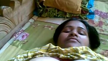 Desi Muslim Big BOOBS ammi shows Pink Pussy