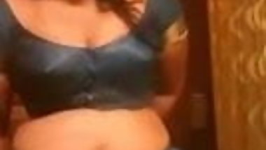 indian hot3