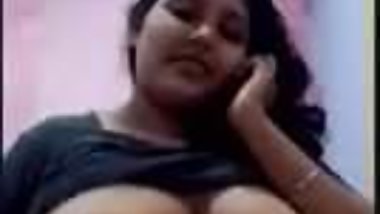 indian big boobs bbw playing with boobs on video call