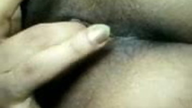 Another hot desi chick teasing- Selfie Video