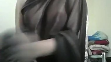 hot desi girl on cam showing boobs and teasing in a saree- hotcamgirls.in