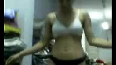 Indian Girl Suck a Cock