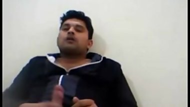 Indian guy jerk off on cam