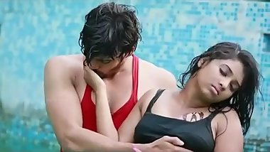 Indian College Girl Hot Pressing Boobs in Swimming pool