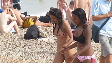 Nice Beach Chicks 1