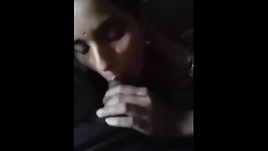 Indian 18 yrs girl samiksha sucking boss dick Part 2