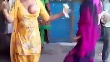 indian nudity in public