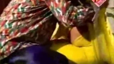 Plumpy navel play