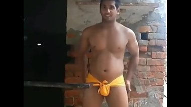 indian muscle wrestler so good sexy butt /posing nude
