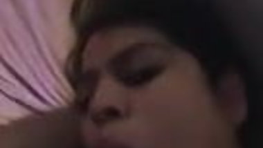 Indian wife sucking huge cock